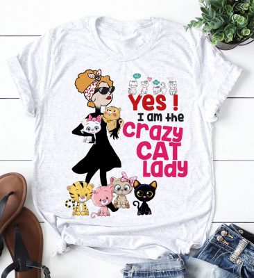 Yes, I am the crazy cat lady shirt