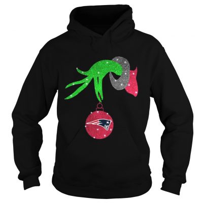 Grinch hand holding New England Patriots Christmas shirt Hoodie