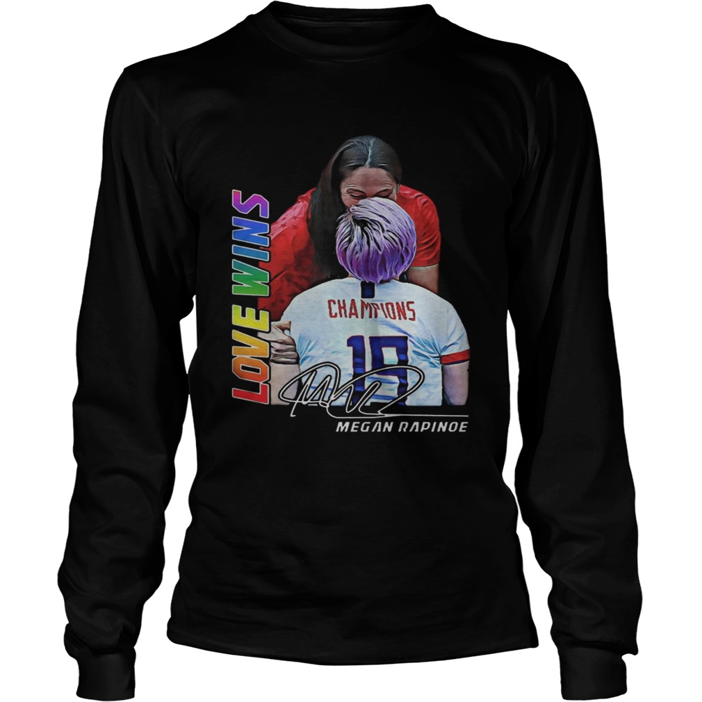 Megan Rapinoe kiss Sue Bird love wins LongSleeve