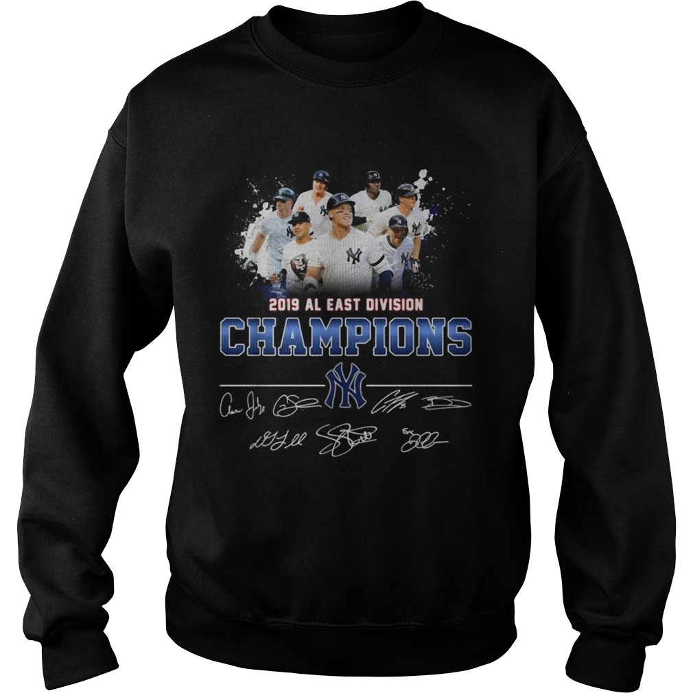 2019 Al east division champions New York Yankees signature Sweatshirt