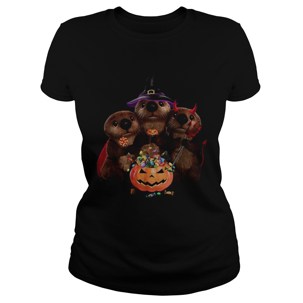 Otter witch and Pumpkin Halloween Classic Ladies