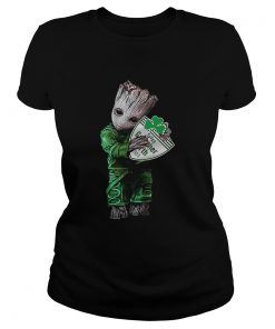 Baby Groot hug SpVgg Greuther Frth  Classic Ladies