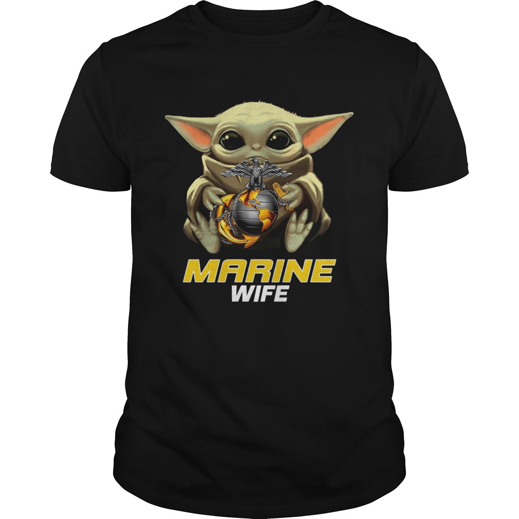 Baby Yoda Hug Marine Wife shirt