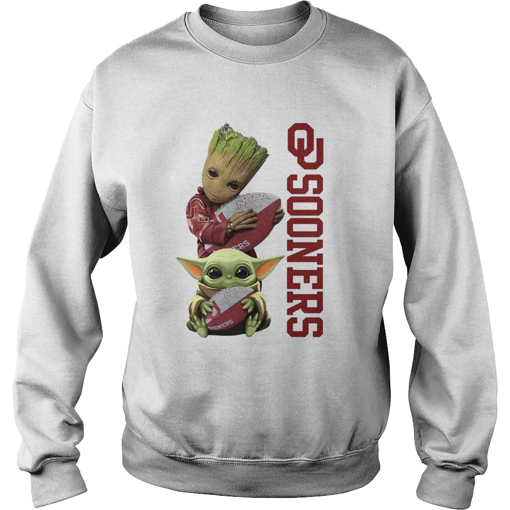 Baby Groot And Baby Yoda Hug Oklahoma Sooners Sweatshirt