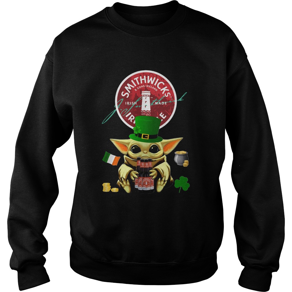 St Patricks Day Baby Yoda Hugging Smithwicks Irish Red Beer Sweatshirt