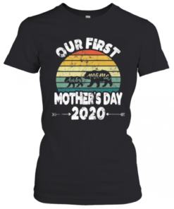 First Mothers Day Mom Baby Bear Retro Sunset New Mom T-Shirt Classic Women's T-shirt