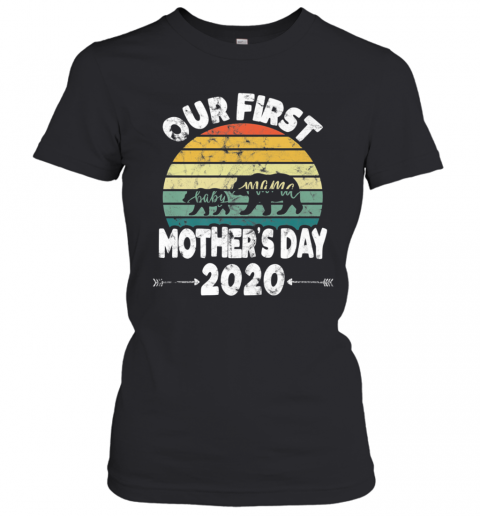 First Mothers Day Mom Baby Bear Retro Sunset New Mom T-Shirt Classic Women's T-shirt