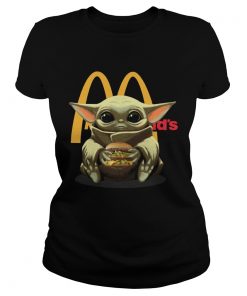 Baby Yoda Hug Hamburguesa McDonalds  Classic Ladies