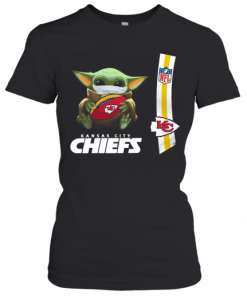 Baby Yoda Mask Hug Kansas City Chiefs Ball NFL T-Shirt Classic Women's T-shirt