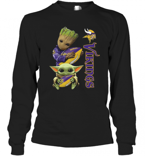 Baby Groot And Yoda Hug Minnesota Vikings T-Shirt Long Sleeved T-shirt 