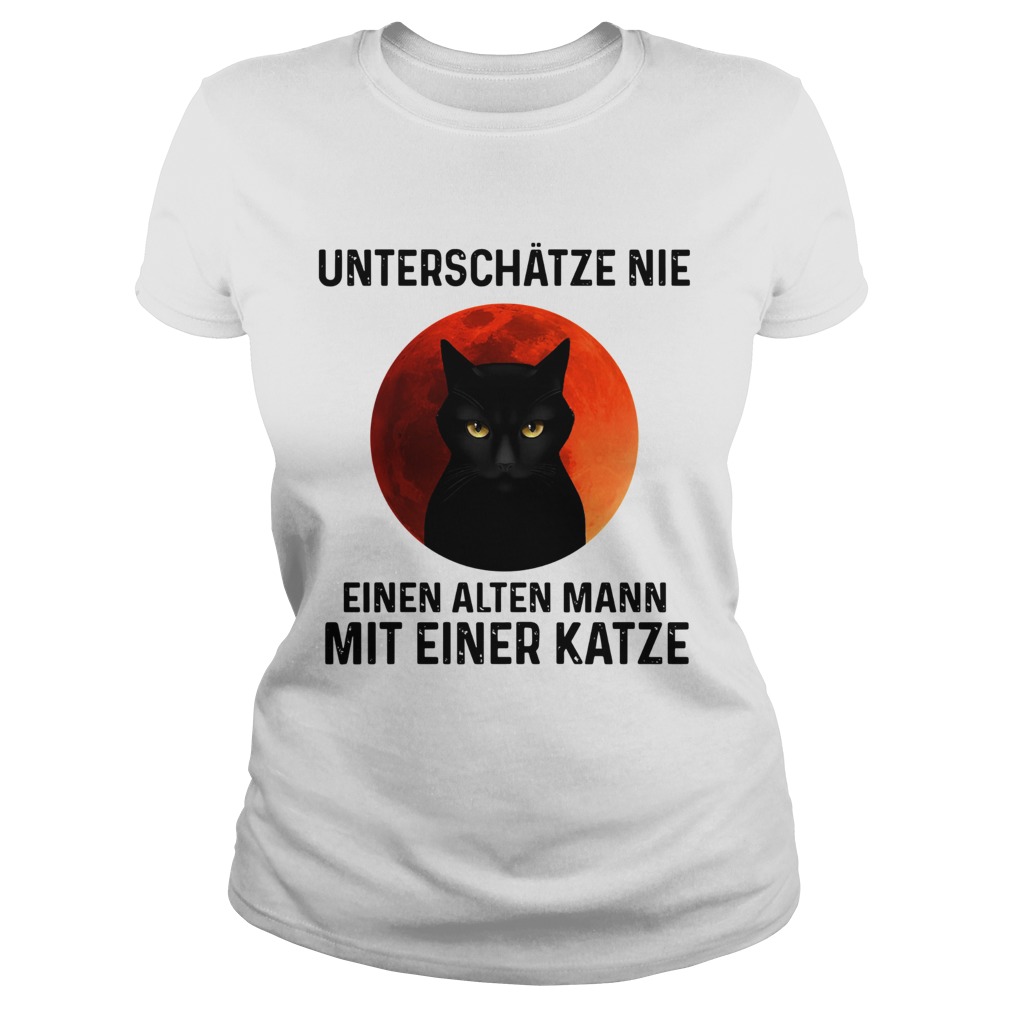 Black cat unterschatze nie einen alten mann mit einer katze Classic Ladies