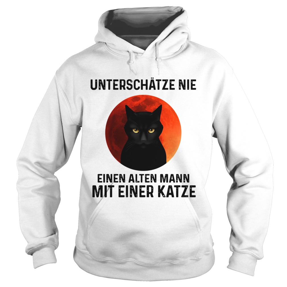 Black cat unterschatze nie einen alten mann mit einer katze Hoodie