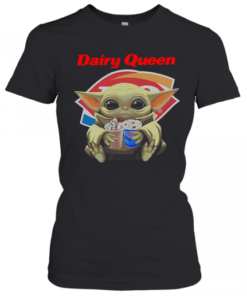 Star Wars Baby Yoda Hug Dairy Queen Mandalorian T-Shirt Classic Women's T-shirt