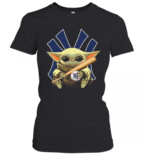 Baby Yoda Hug New York Yankees Baseball T-Shirt Classic Women's T-shirt