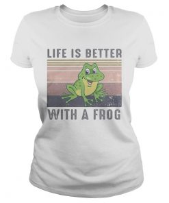 Life is better with a frog vintage retro  Classic Ladies