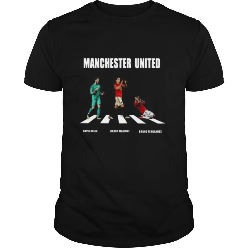 Manchester united players crossing the line shirt