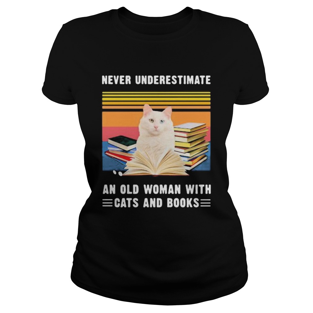 NEVER UNDERESTIMATE AN OLD WOMAN WITH CATS AND BOOKS TURKISH VAN CAT VINTAGE RETRO  Classic Ladies