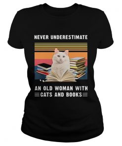 Never Underestimate An Old Woman With Cats And Books Turkish Van Cat Vintage Retro  Classic Ladies