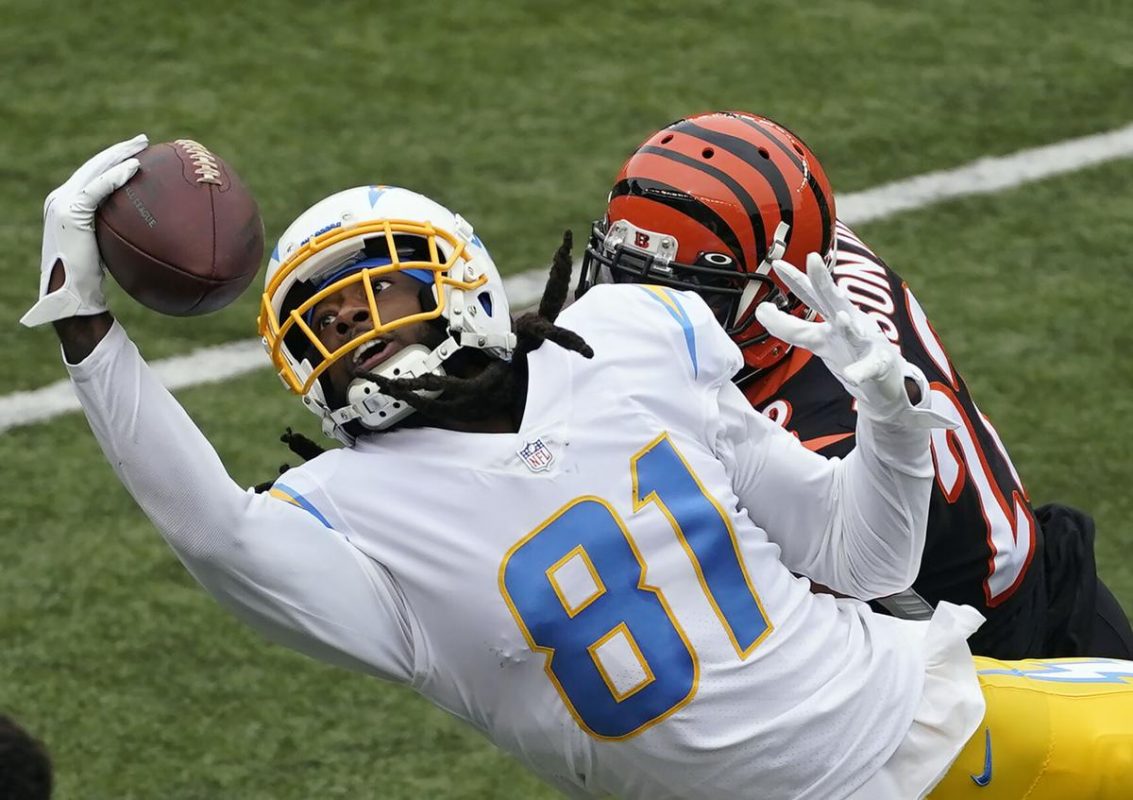 Burrow runs for TD but Chargers rally 16-13 over Bengals