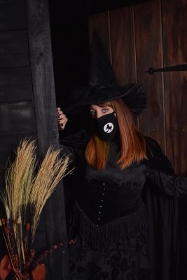 @halloweenhappy in a custom Witch Pix mask