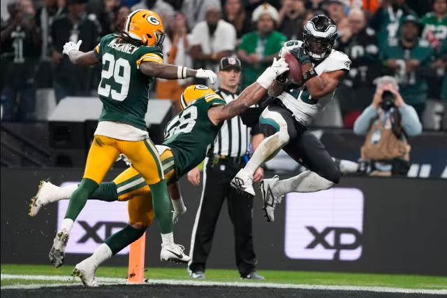 Eagles vs. Packers live updates: Philadelphia Eagles defeat Green Bay Packers 34-29